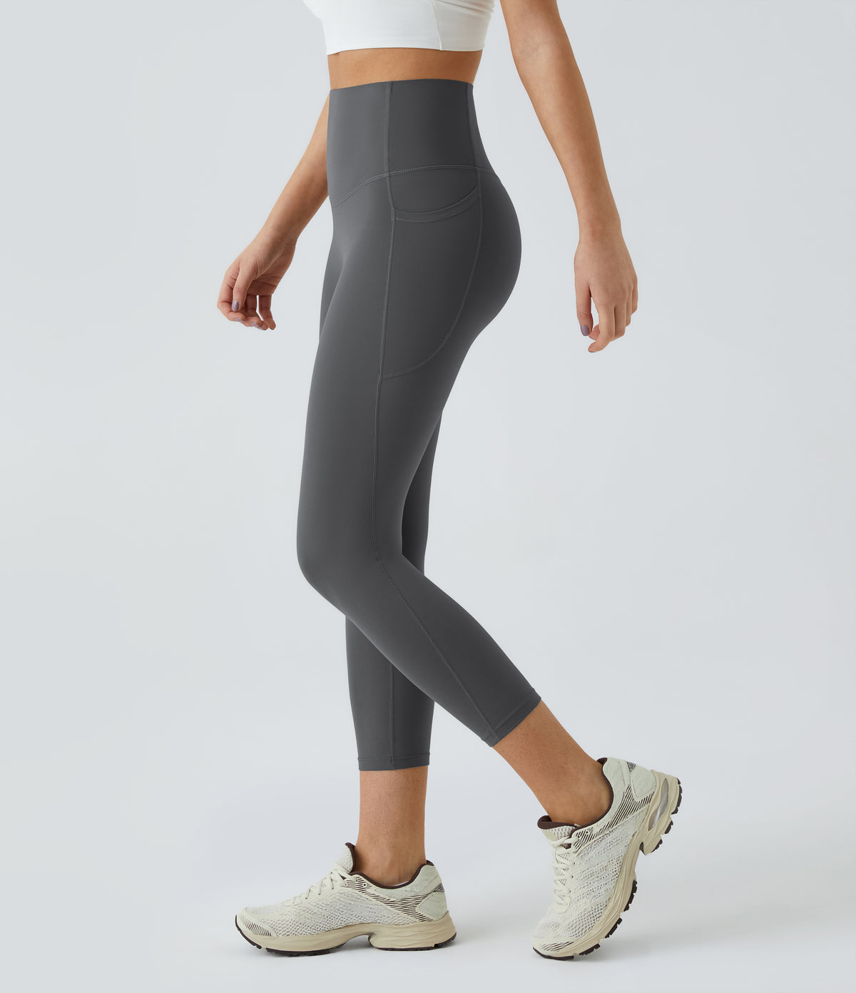 Halara UltraSculpt™ High Waisted Tummy Control Pocket Shaping Training Capri Leggings - Volcanic Ash