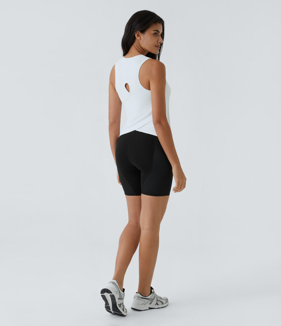 Cut Out Crossover Hem Solid Yoga Tank Top - White
